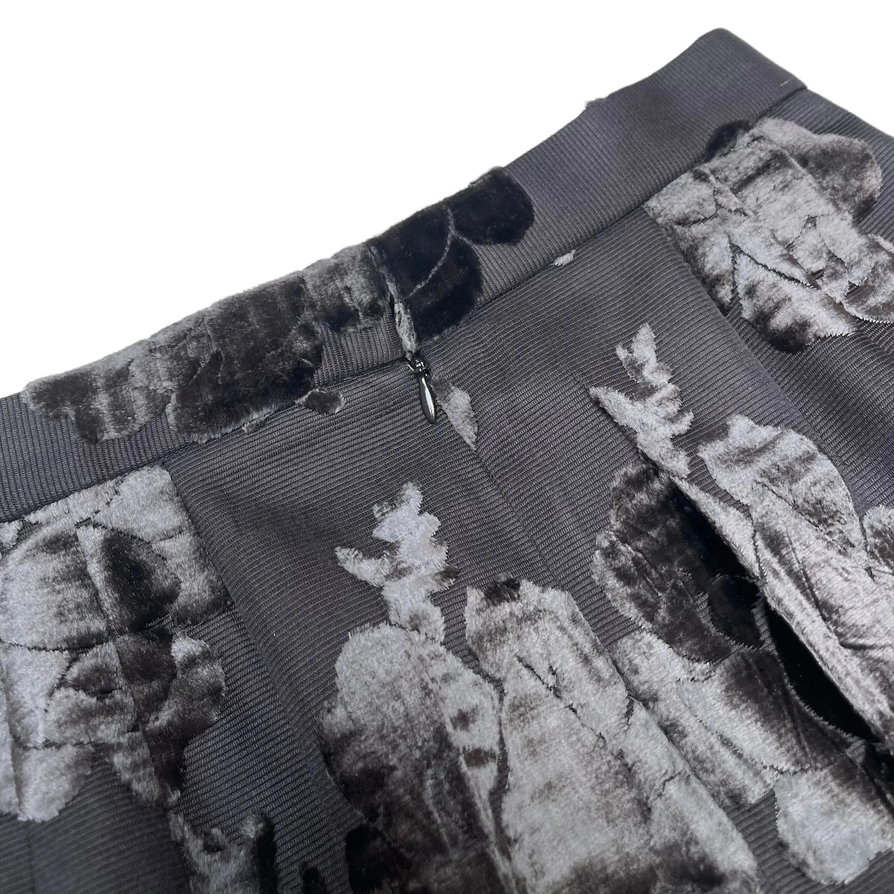 Black Skirt w/ Velvet Details - M
