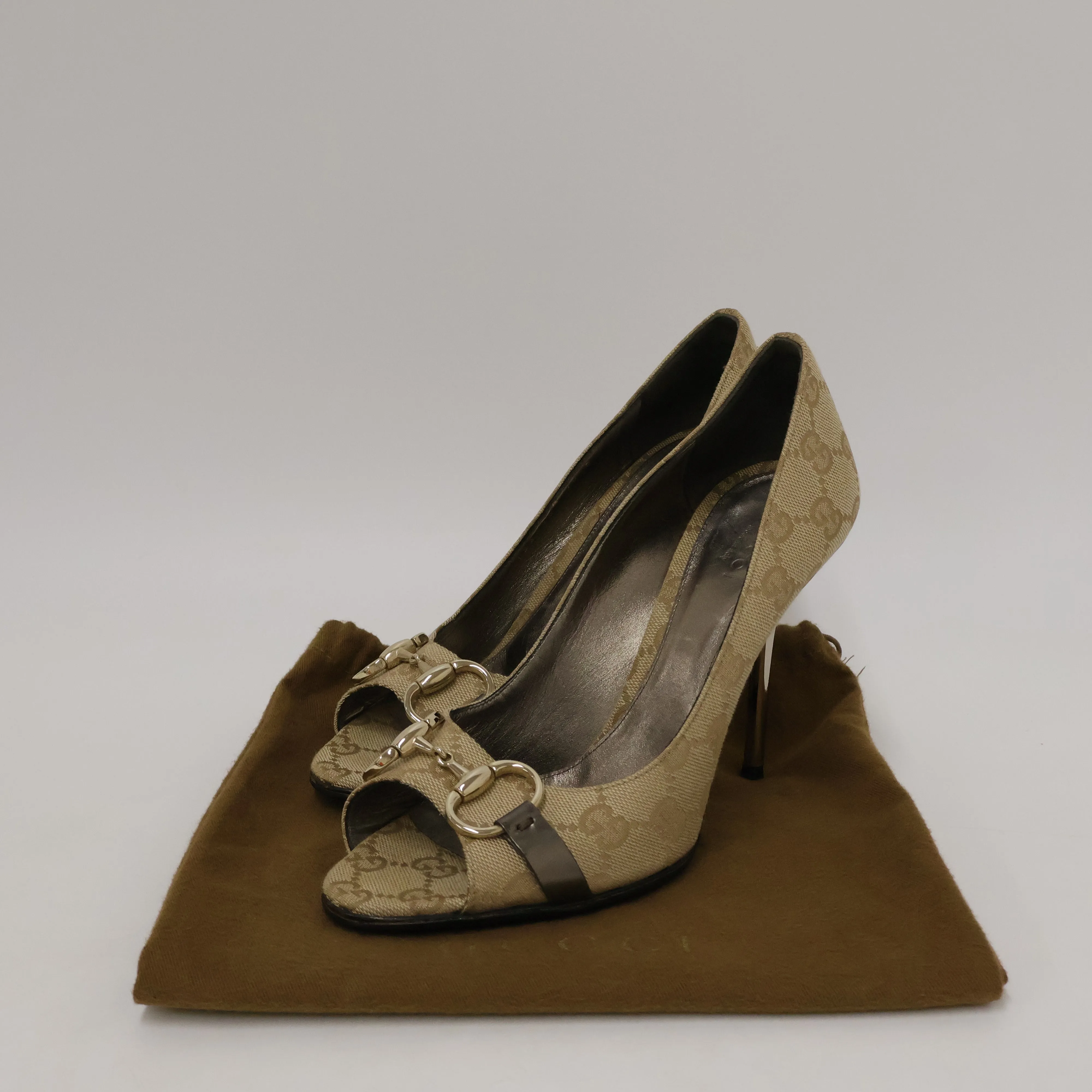 Gucci Horse Bit Peep Toe Heels 36.5