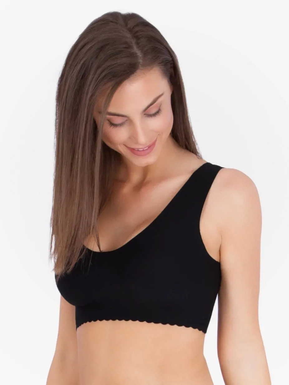 Scoop Neck Seamless Bra - Black
